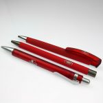 Drei rote Kugelschreiber